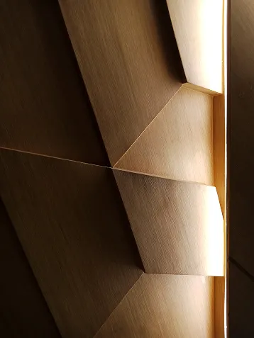 light-falling-wooden-abstract-design